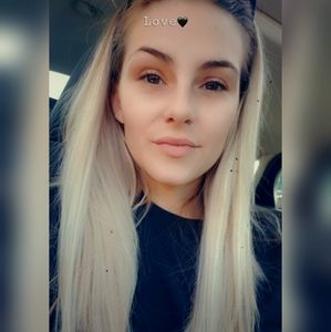 Meet your Posher, Dakota